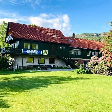 Nokling & Campsite Hjelmeland